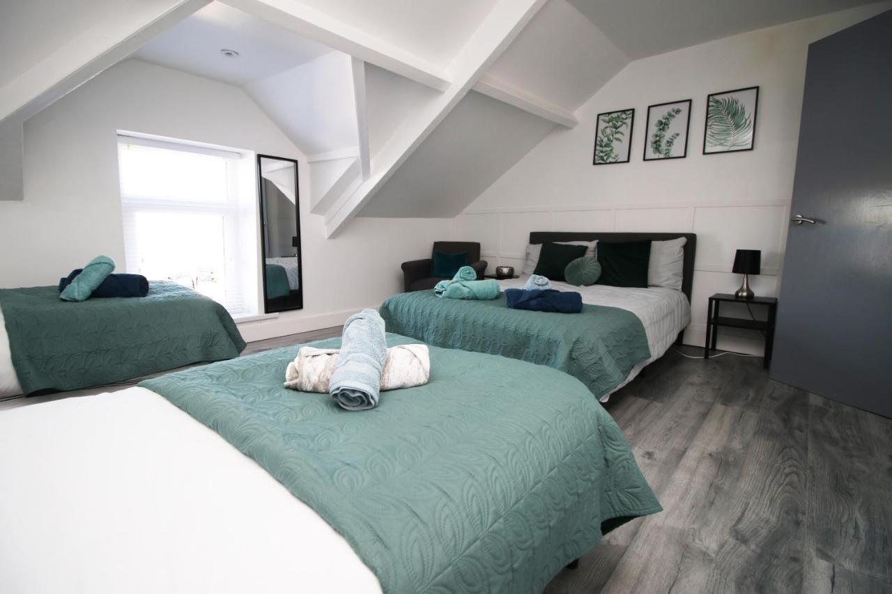 Executive Style 2 Bed Flat In Bridgend F2 Apartment Bagian luar foto